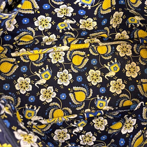 Vera Bradley Shoulder Bag in Retired Ellie Blue EUC! - Picture 6 of 7